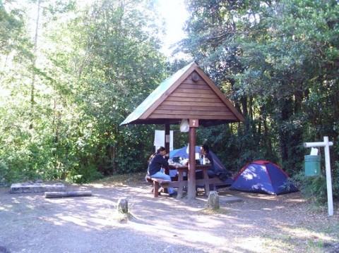 camping chanleufu Fuente: http://www.termasaguascalientes.cl/
